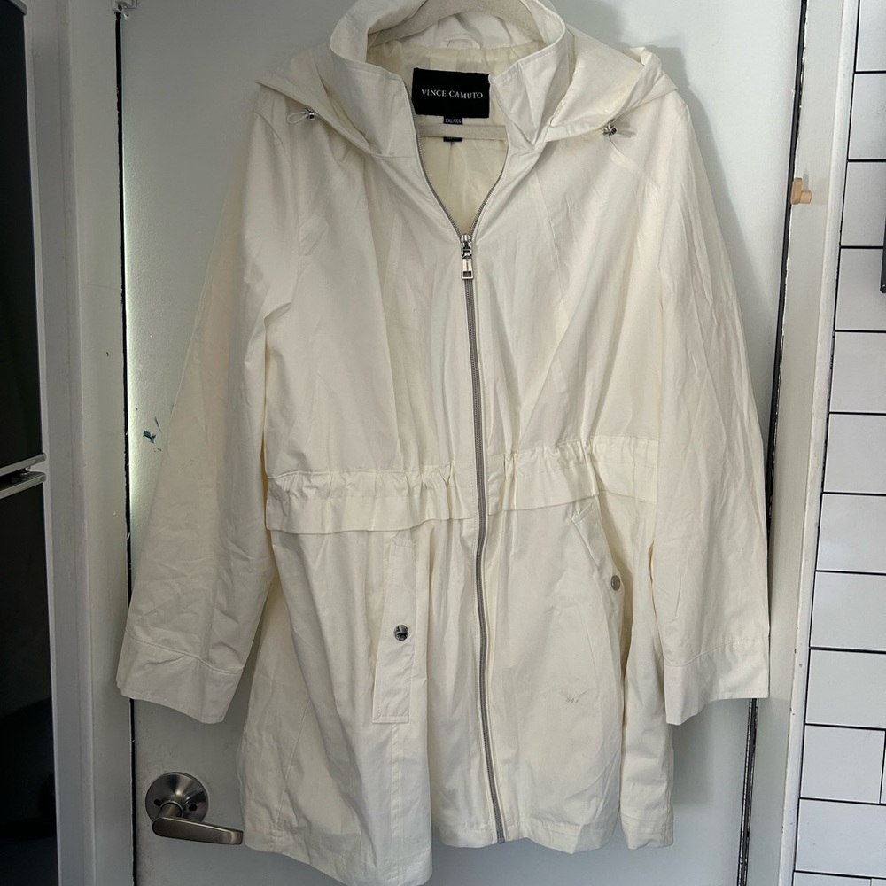 VINCE CAMUTO - Off White Hooded Windbreaker Lightweight